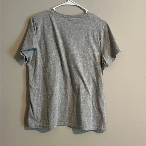 Disney Lizzie McGuire Gray Graphic T-Shirt with ‘Hooray for me’ cartoon graphic - Picture 3 of 4